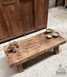 Oude robuuste salontafel 147520 lengte 114 cm