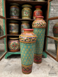 Slanke ijzeren watervaas handgeschilderd Indiaas kunstwerkwaterpot 147907 verkocht