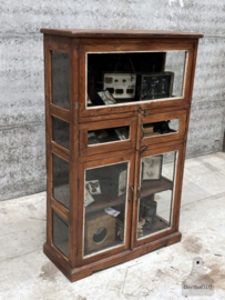 Bijzonder Engelse vitrinekast (146889)