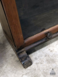 Engelse houten kleppenkast (144056) verkocht