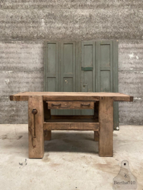 Oude kortere werkbank (147075) lengte 159 cm verkocht