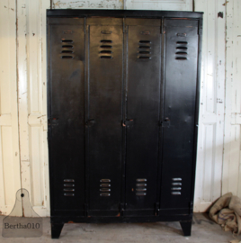 Oude locker (133517)...verkocht
