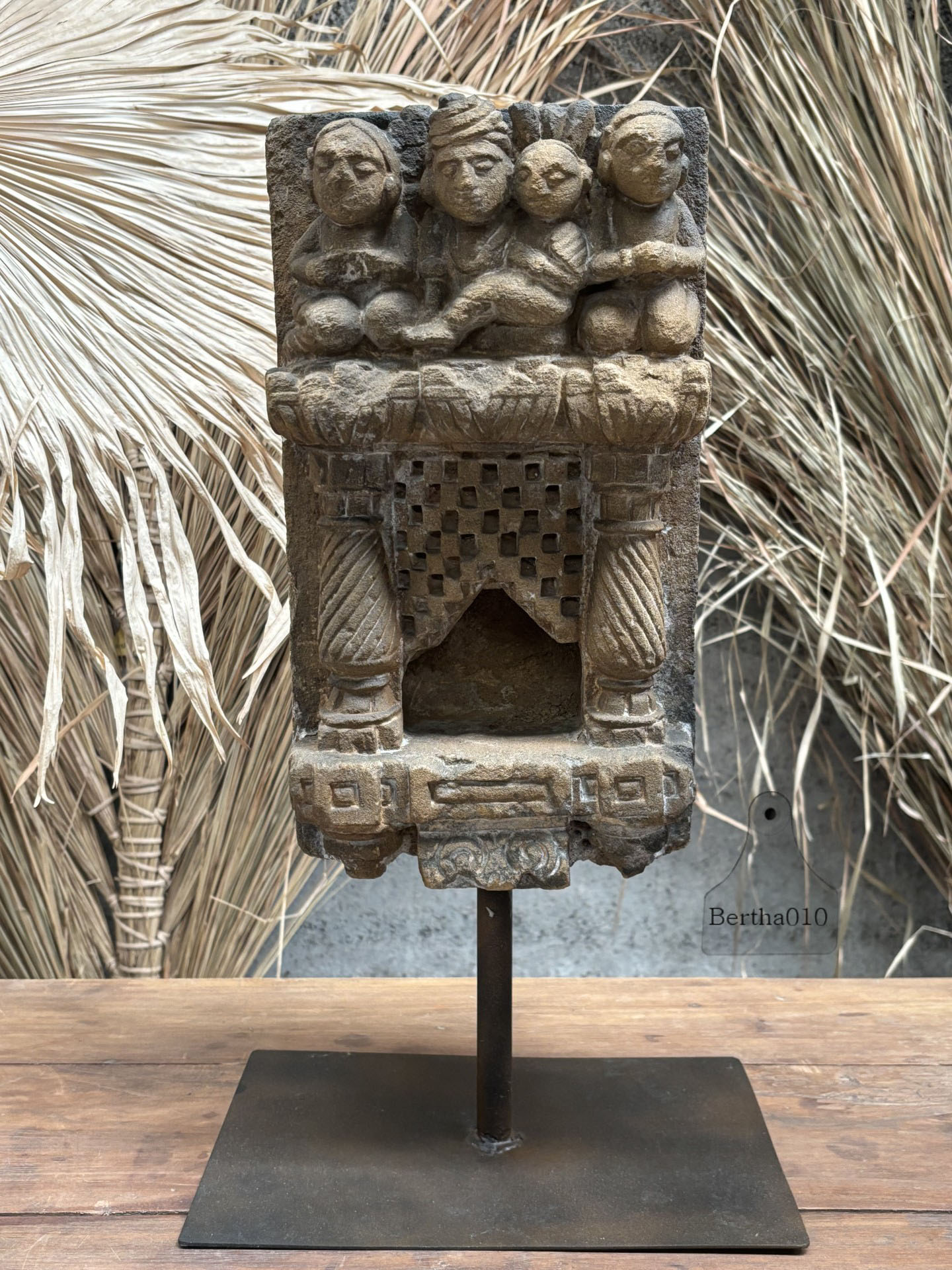 Tempel steen 147491 stenen altaar verkocht