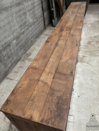 Antiek Engels winkel dressoir lengte 366 cm verkocht