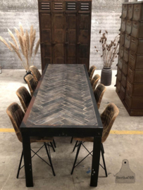 Tafel visgraat  250 x 80 (144162) verkocht