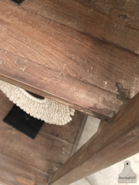 Vitrinekast hoog en smal (144990) verkocht