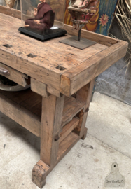 Antieke Hollandse werkbank 147500 lengte 158 cm verkocht