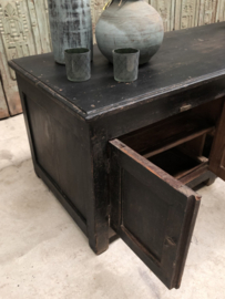 Authentiek dressoir zwart (146137) verkocht