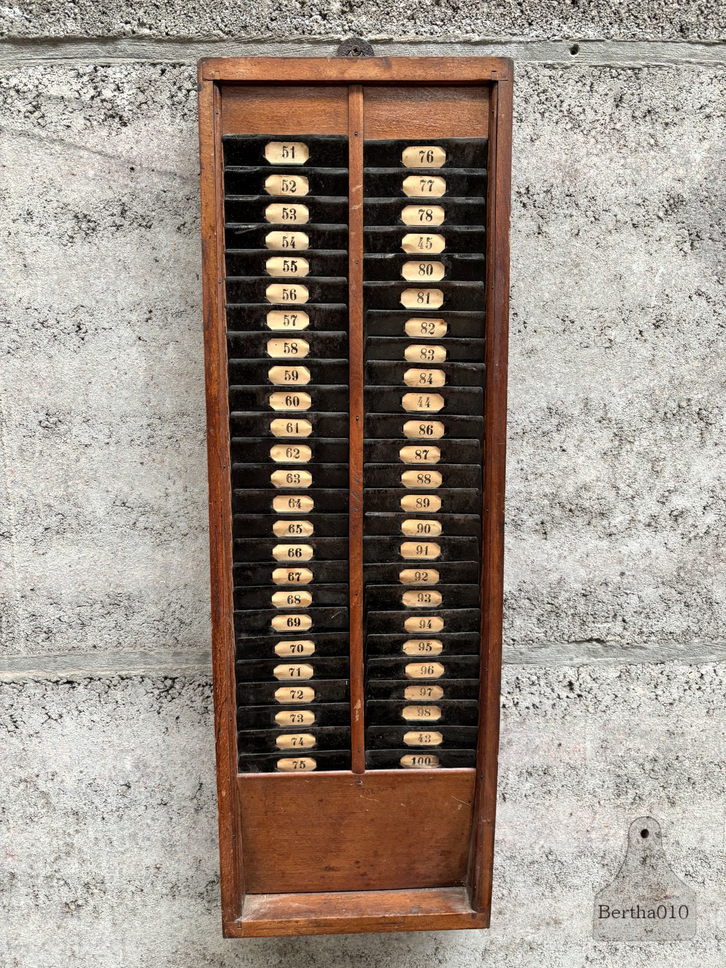 Origineel Fabrieks Prikkaartbord uit de Jaren ’10–’20  147572