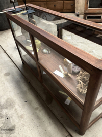 Houten winkelvitrine jaren 20/30 karaktervol en veelzijdig 147662 verkocht