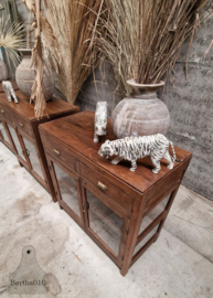 Drie Antieke Engelse Toonbanken/Vitrines uit de Jaren '20 147397 147398 147399 verkocht