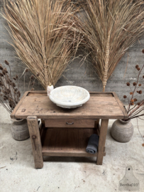 Oude kleine werkbank 147981 lengte 122 cm