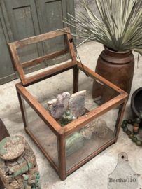 Oude toonvitrine museum  147094