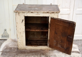 Groot oud geleefd hangkastje (131310)...verkocht