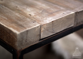 Industriële bijzettafel (131461) verkocht