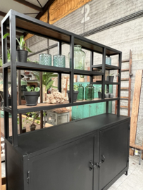 Grote ijzeren vakkenkast 232 x 190 cm (145405) verkocht