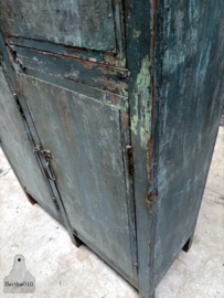 Bijzonder hoge oud kast met prachtige patina (146606) 268 cm hoog verkocht