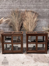 Vitrine kleppenkast schuifdeuren 2 stuks (147201, 147202) verkocht
