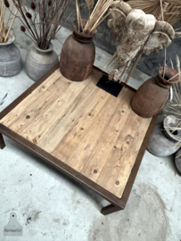 Maatwerk van Hollandse makelaardij, salontafel oud vloerdelen blank hout naturel (147140)