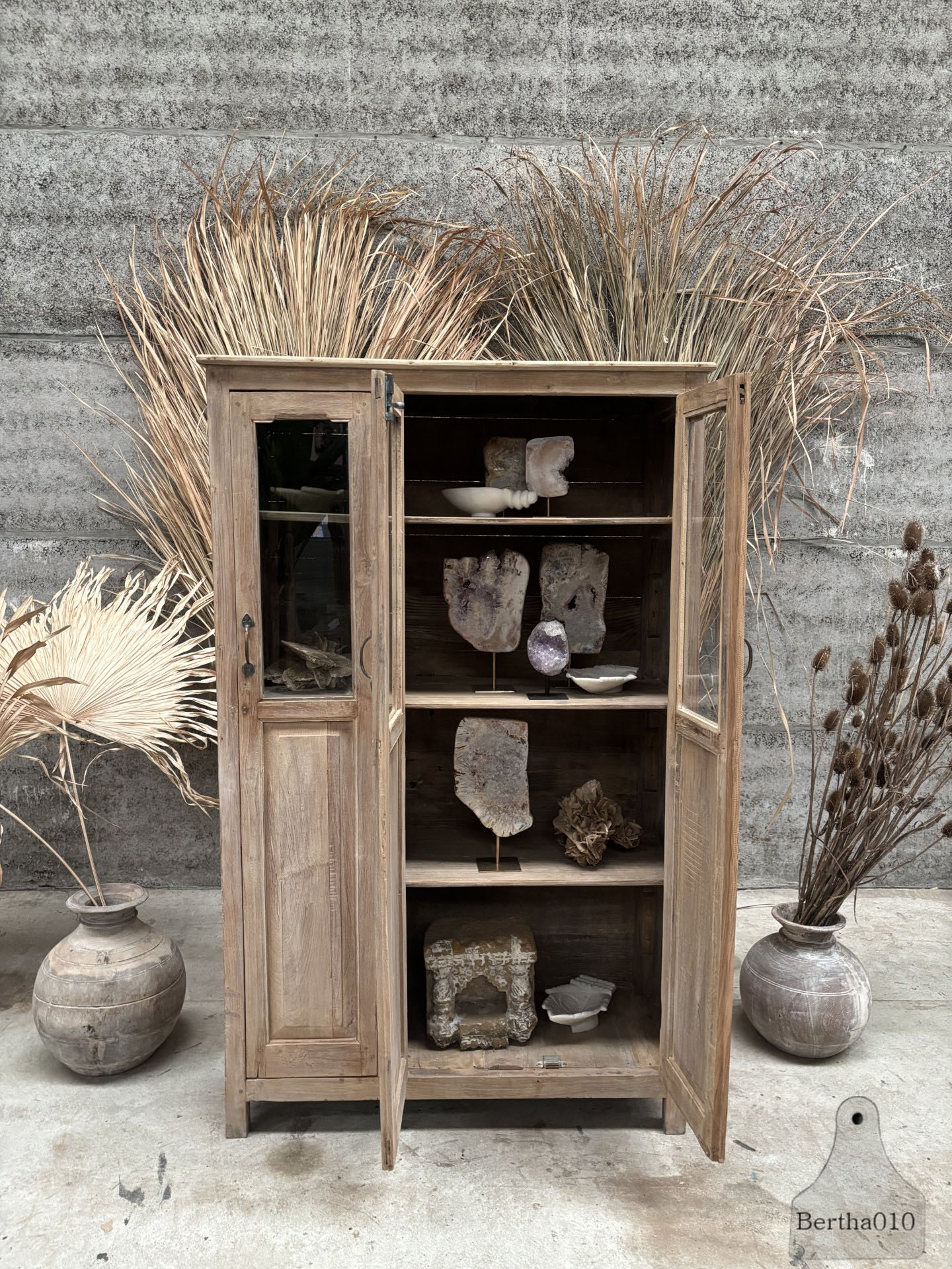 Antieke naturel houten vitrinekast 147433