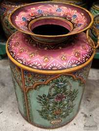 Traditionele handbeschilderde ijzeren melkkan kunstzinnig 147913