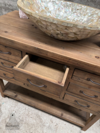 Oude houten werkbank ideaal als badkamermeubel  147967