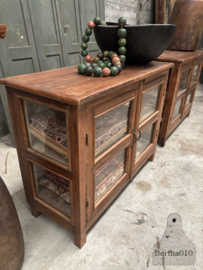 Uniek duo antieke winkel vitrines 148104