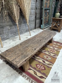 Grote antieke salontafel/dressoir (147126) verkocht