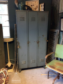 Oude 3 deurs locker (135292) verkocht