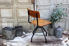 Industriële stoel (131880) verkocht