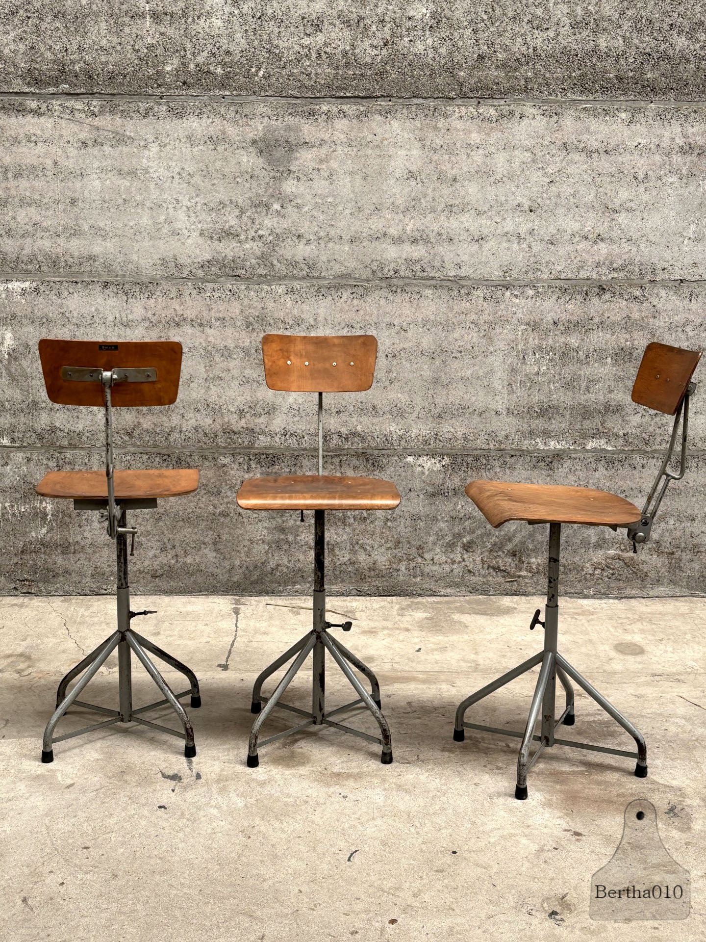 Set van 3 vintage Bozo bureaustoelen deel 1 147562
