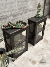 Twee authentieke vitrine hotelnachtkastjes jaren 30 40 148160 A
