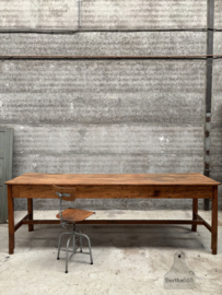 Authentieke halfhoge schooltafel bureau keukeneiland 280 cm lengte 147928