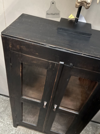 Smalle houten vitrinekast uit de jaren 1920  30 147782