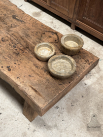 Oude robuuste salontafel 147520 lengte 114 cm