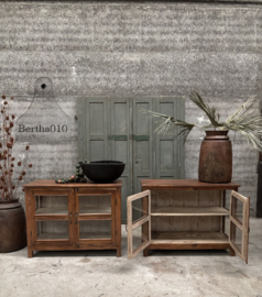 Uniek duo antieke winkel vitrines 148104