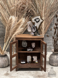 Charmante antieke vitrinekast met authentiek karakter 3 kanten glas 147829