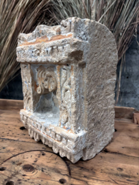 Stenen tempel, stenen altaar