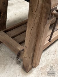 Kleine antieke werkbank 147952 lengte 141 cm