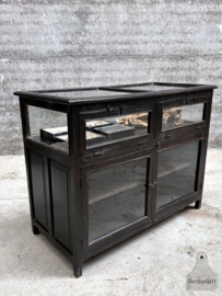 Antieke Houten Vitrine Glazen Toonbank uit de Jaren 1920 147