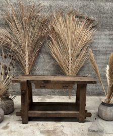 Kleine oude werkbank 147820 lengte 134 cm