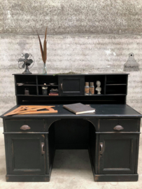 Antiek fabrieksbureau (144224) verkocht