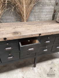 Ladekast uit oud Frans atelier uniek kookeiland dressoir 148028