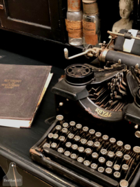 Antiek fabrieksbureau (144224) verkocht