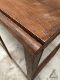 Antieke vitrinekast museum toonbank keukeneiland jaren 1920 1930 147835