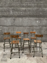 6 authentieke laboratorium school krukken jaren 40 50 147812