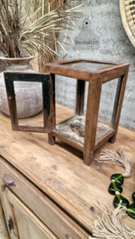 Antiek vitrinekastje met oud gebobbeld glas 147262