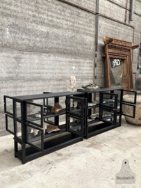 Set van 2 unieke jaren 30 dubbelzijdige vitrine winkelkasten 147869 147870