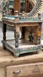 Oude houten tempel altaar 147296