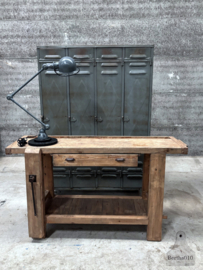 Oude korte, ondiepe werkbank, lengte 150 cm (147116) verkocht